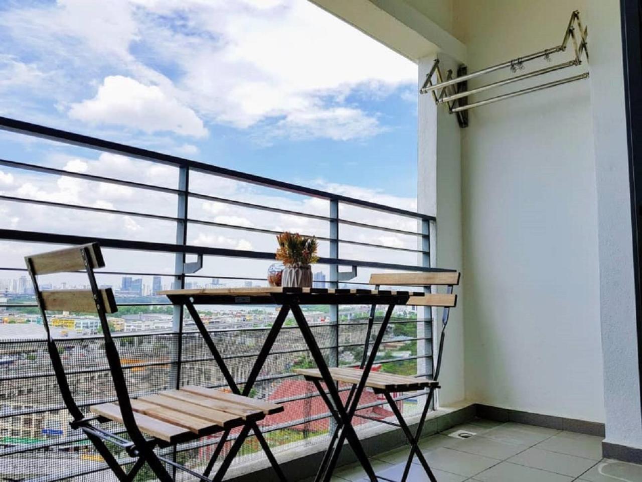 Puchong 8-12 Pax 5Min Lrt Cozy Apartment Ioi Mall Exterior foto