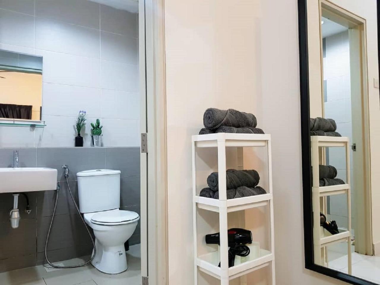 Puchong 8-12 Pax 5Min Lrt Cozy Apartment Ioi Mall Exterior foto